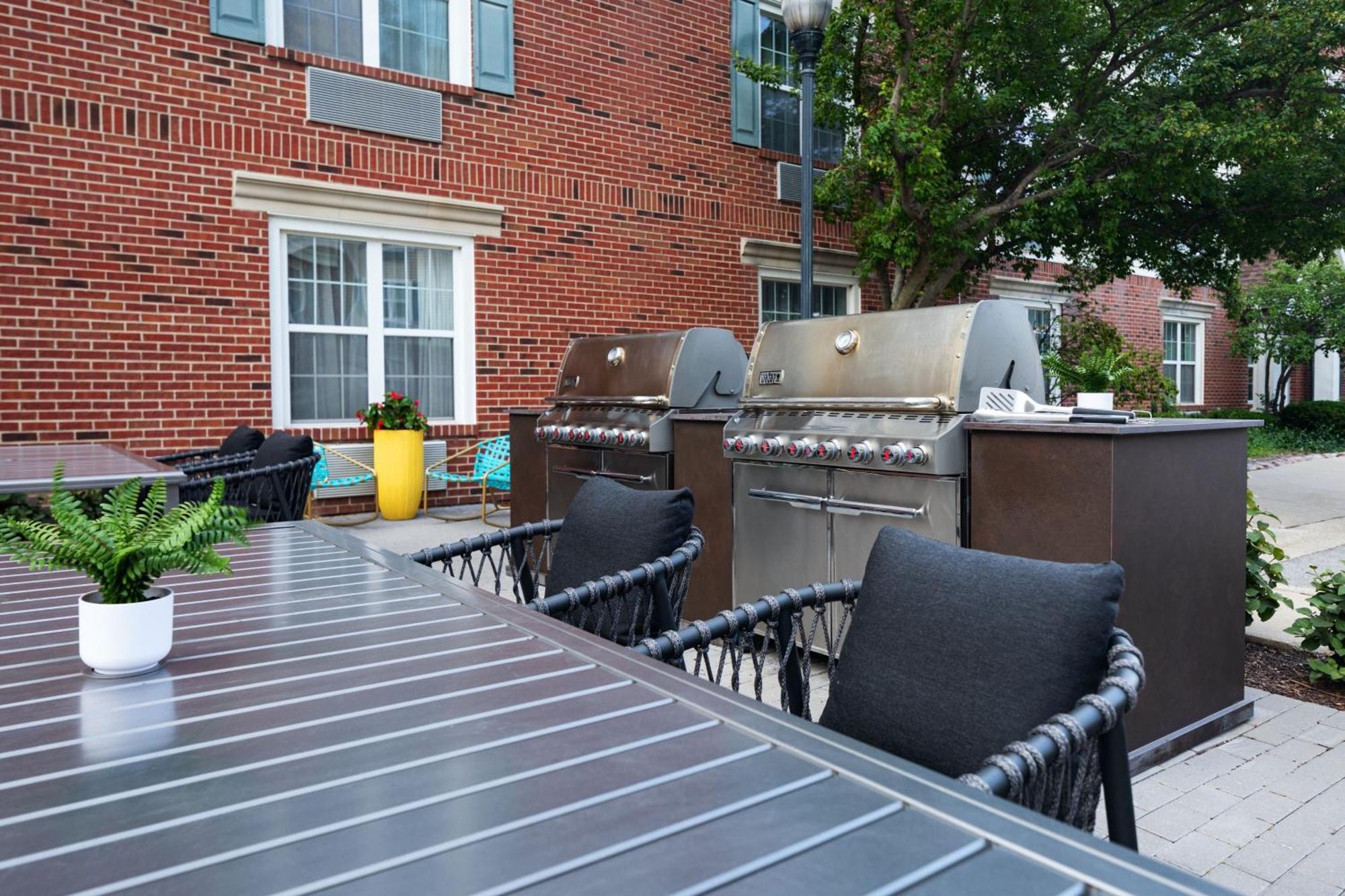 TownePlace Suites Chicago Lombard Exterior foto