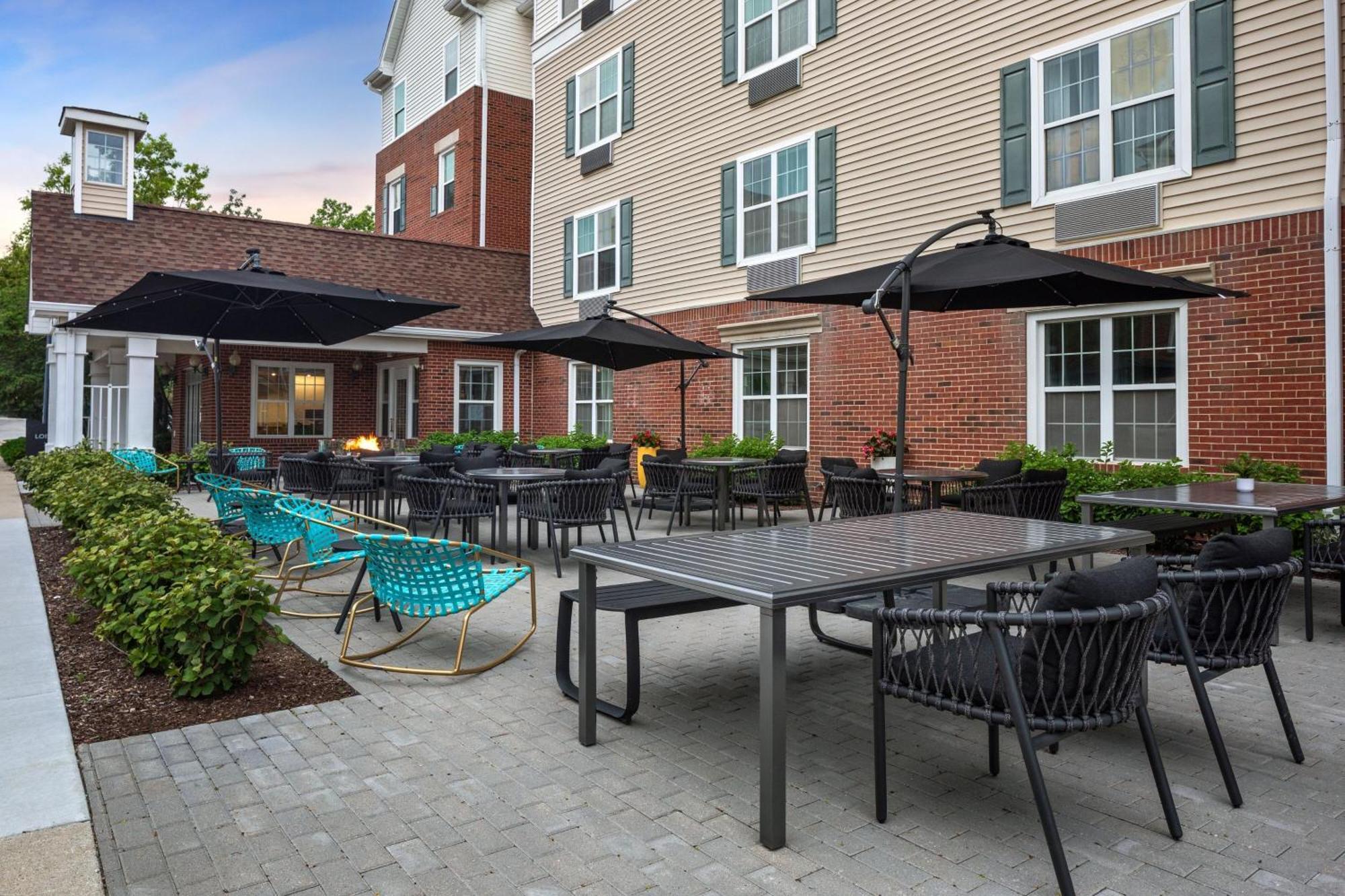 TownePlace Suites Chicago Lombard Exterior foto